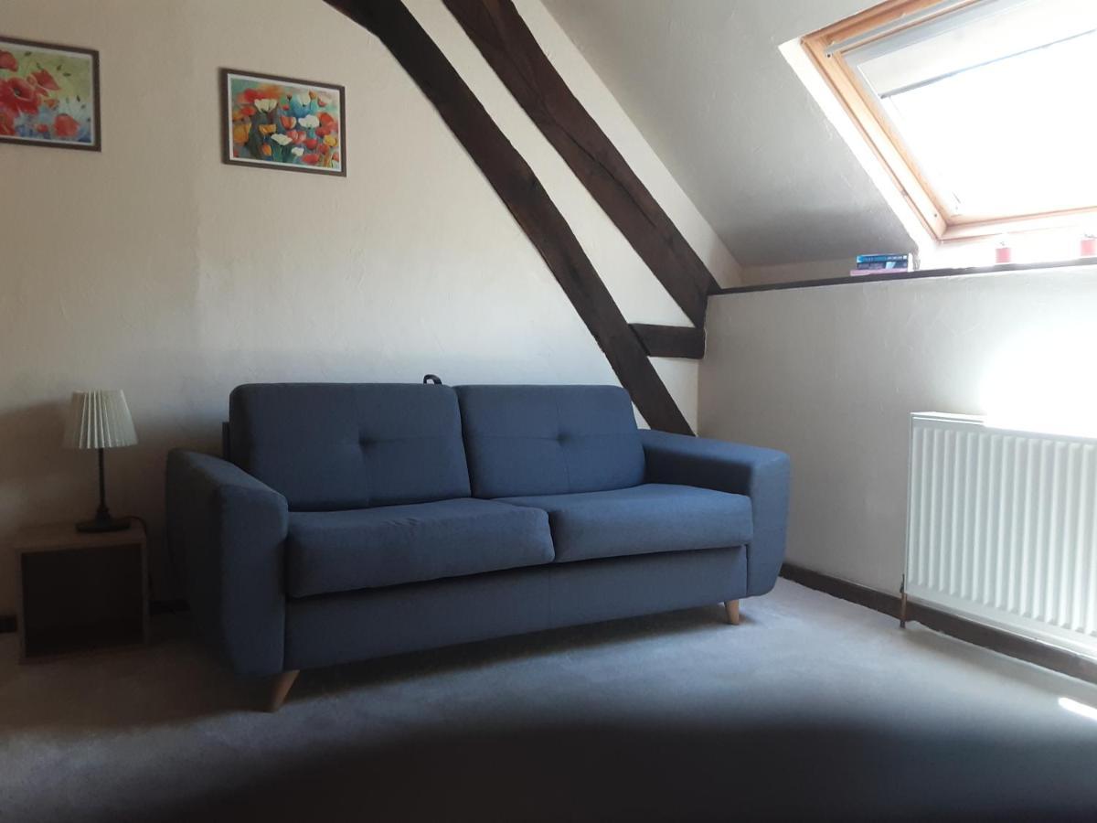 Le Moulin Du Cluzeau Bed & Breakfast Chaillac Bagian luar foto